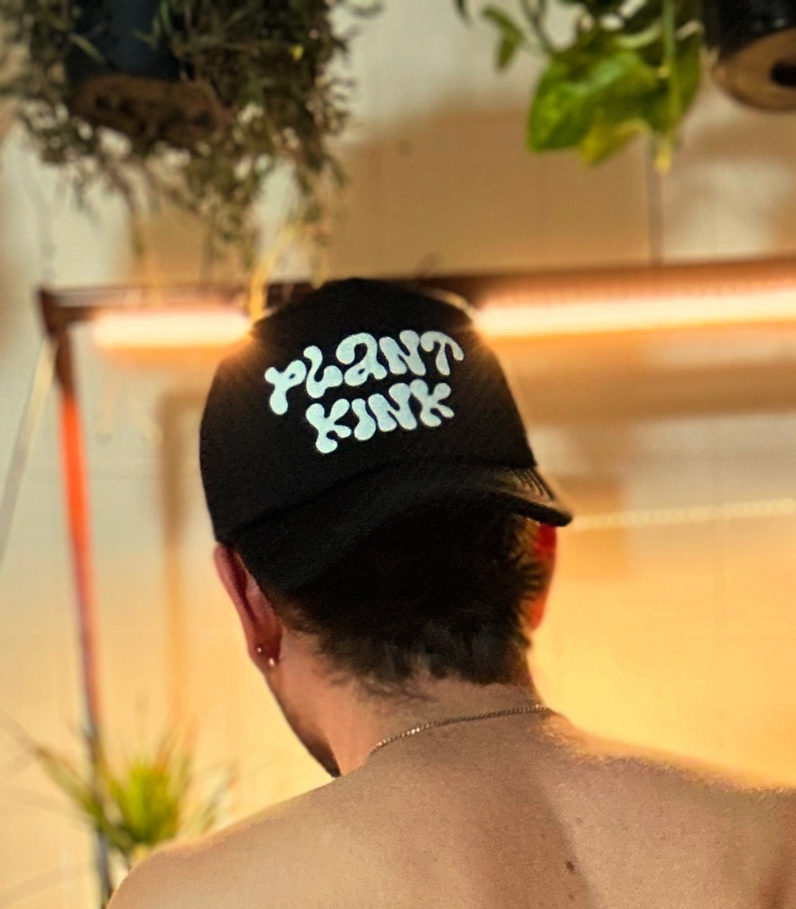 PLANT KINK TRUCKER 001
